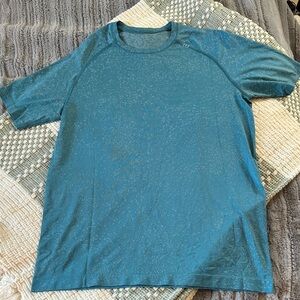 Men's Blue Lululemon t shirt